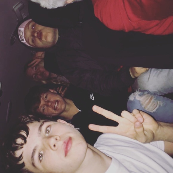 Meet your Posher, Alex - Picture 1 of 1